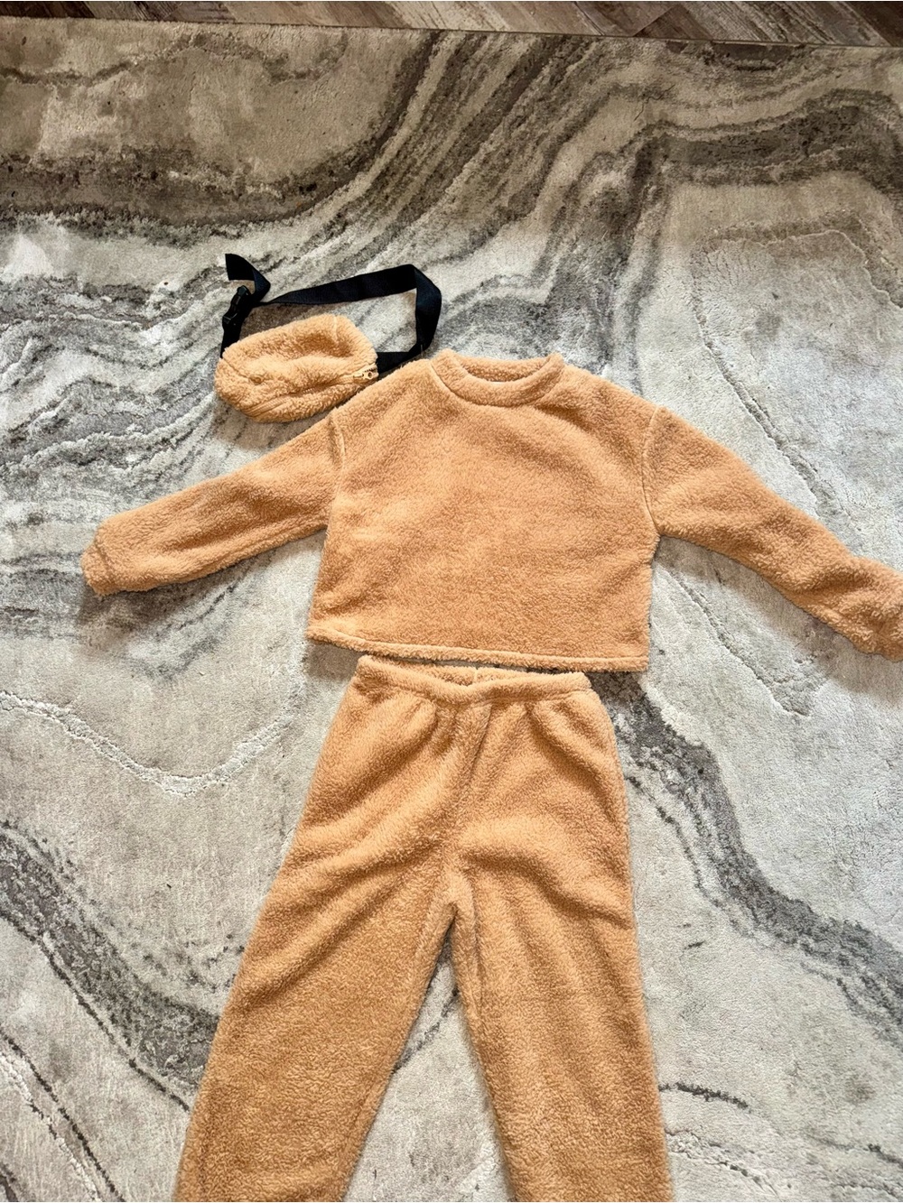 Fashion Nova Kids Cozy Fleece Pajama Set in Camel - Picture 4 of 7